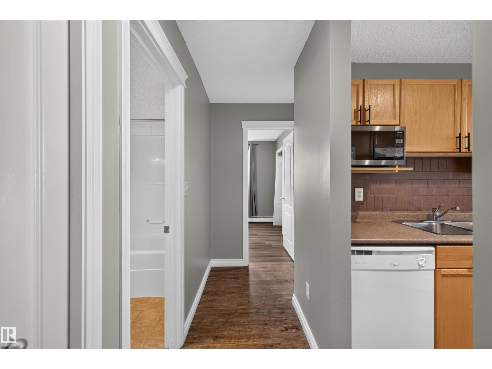 #4 4616 47 ST - Image 12