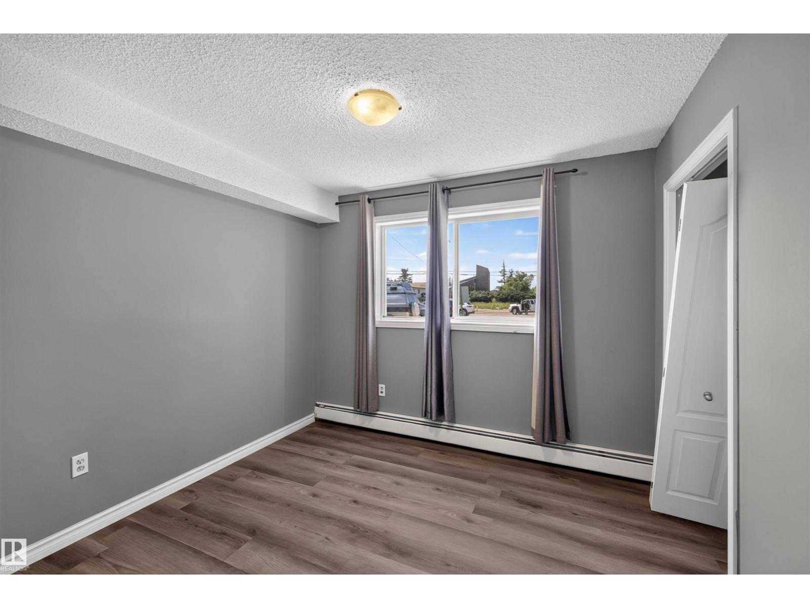 #4 4616 47 ST - Image 15