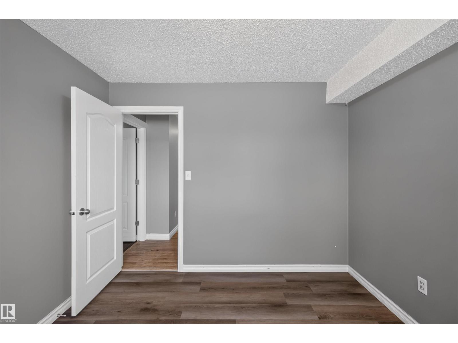 #4 4616 47 ST - Image 16