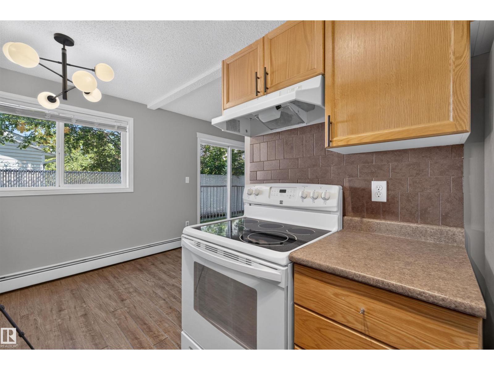 #4 4616 47 ST - Image 17