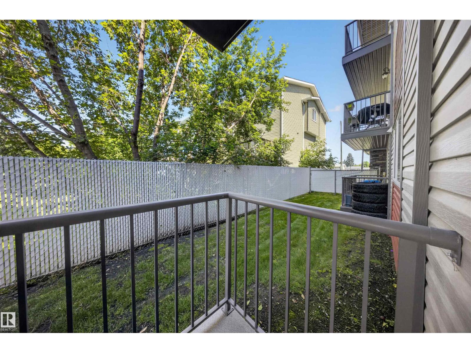 #4 4616 47 ST - 19