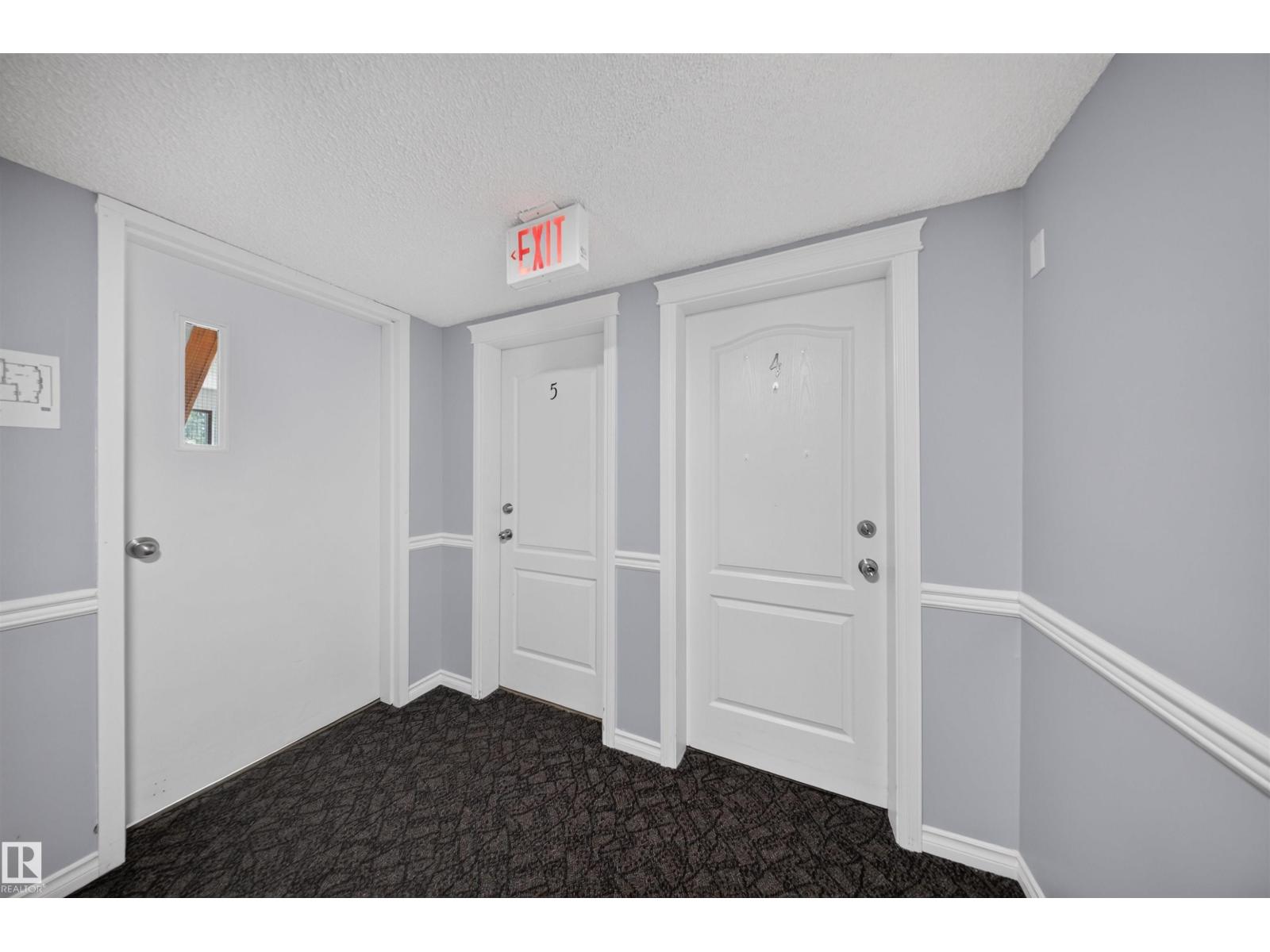 #4 4616 47 ST - 20
