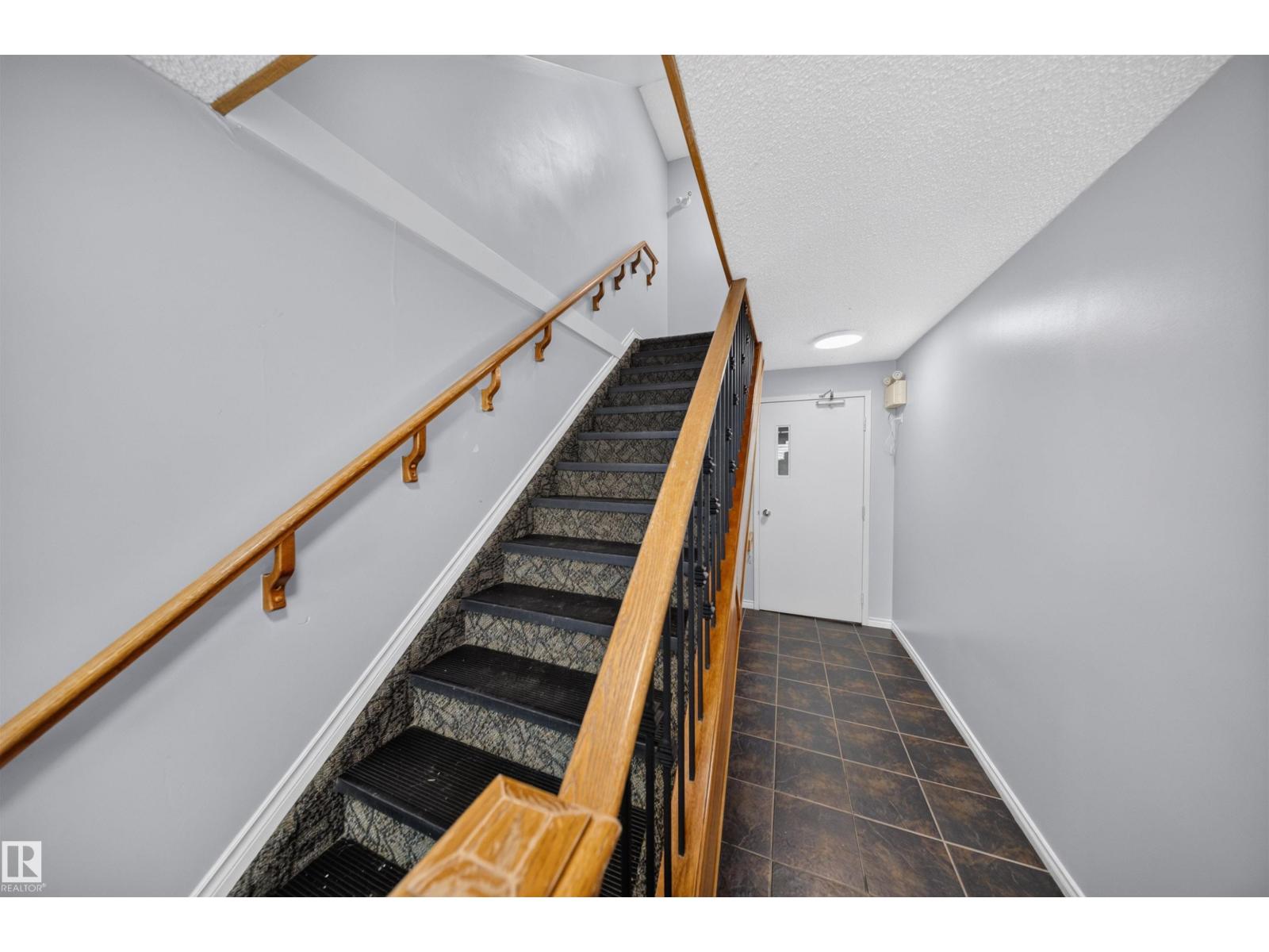 #4 4616 47 ST - Image 21
