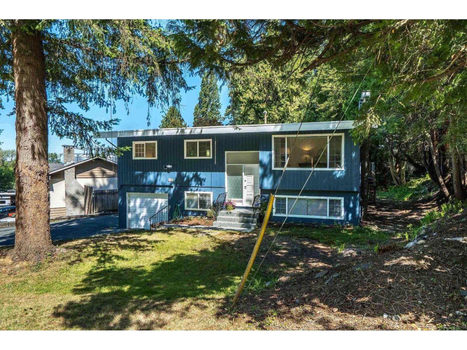 4 Bed, 2 Bath House for Sale in Surrey – 11291 REGAL DRIVE, Surrey – MLS# R3154221 - Image 2