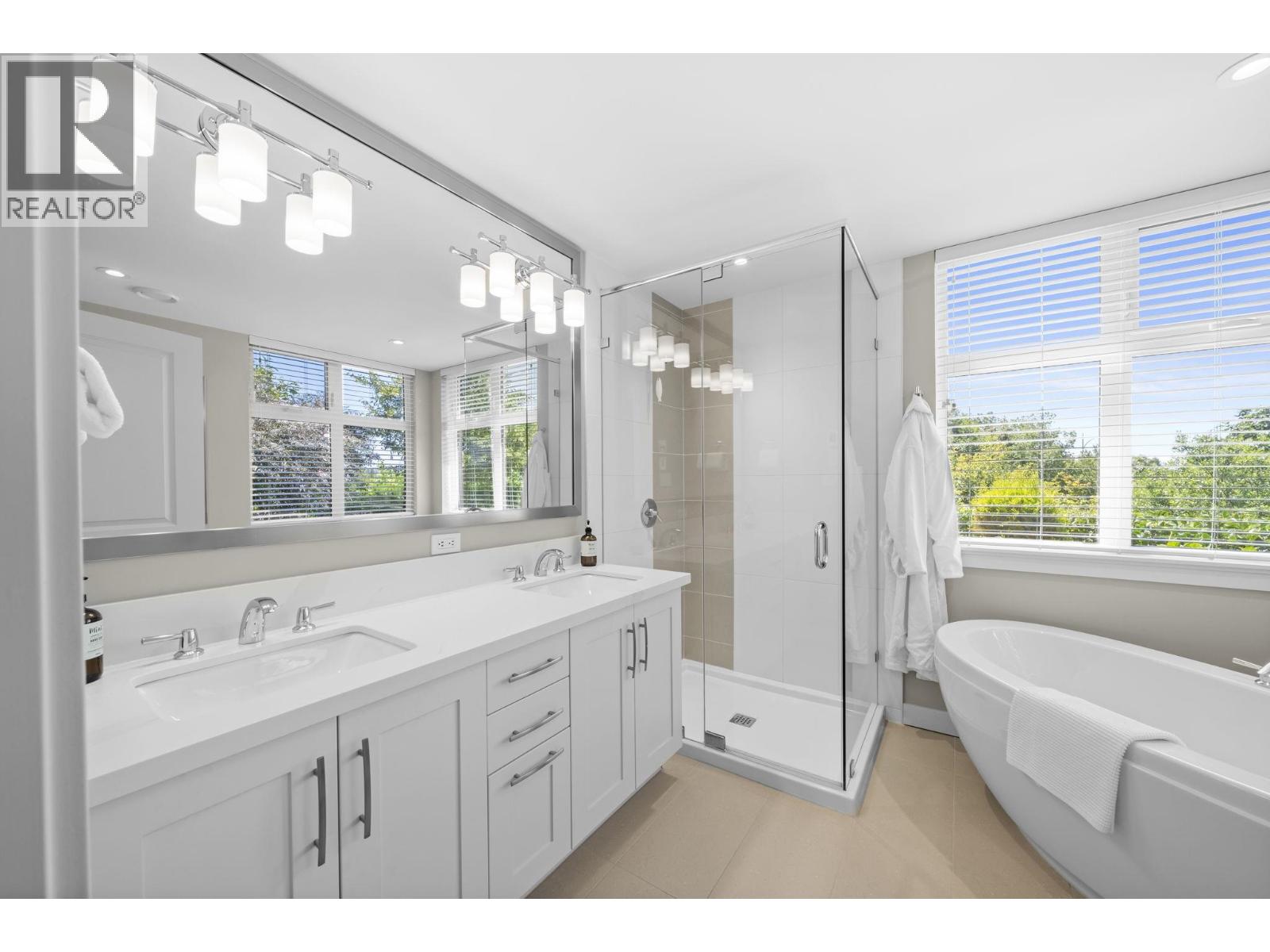 105 4977 SPRINGS BOULEVARD, Tsawwassen