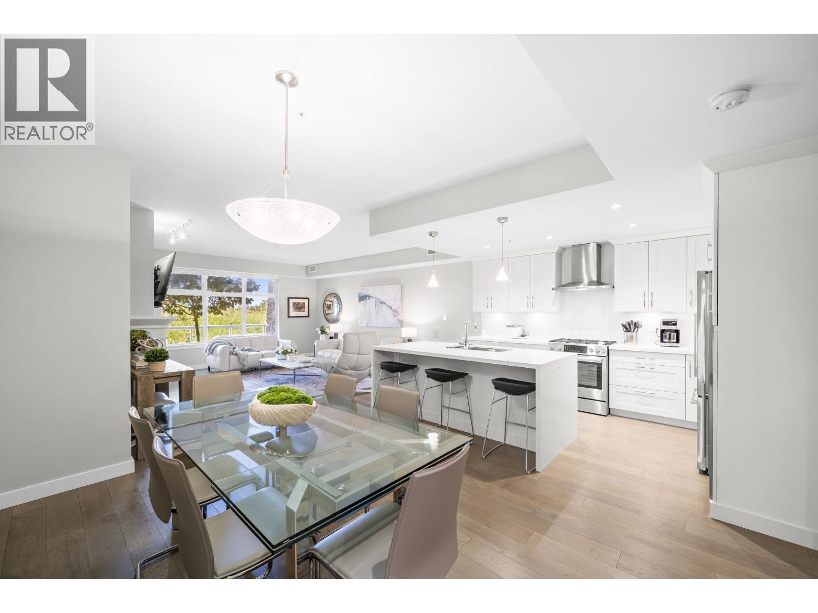 105 4977 SPRINGS BOULEVARD, Tsawwassen