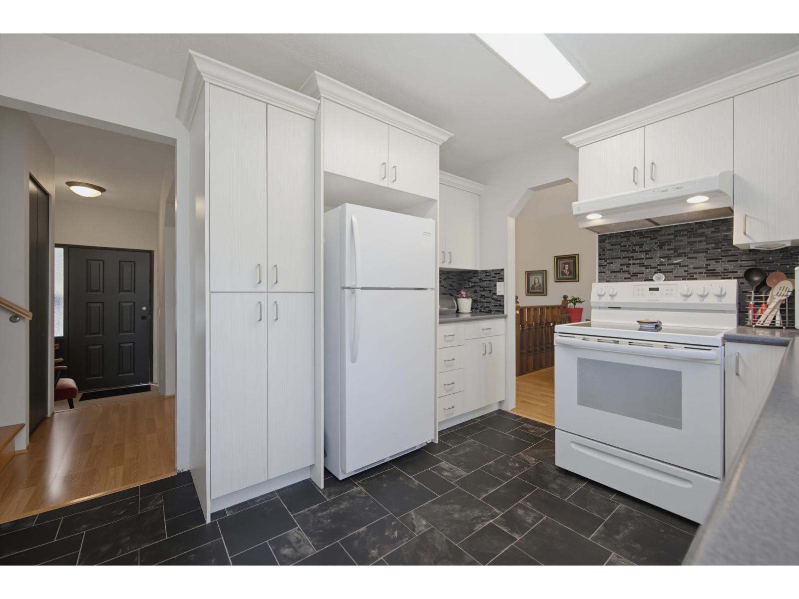 3 Bed, 2 Bath House for Sale in Surrey – 7340 TODD CRESCENT, Surrey – MLS# R3154625 - Image 14