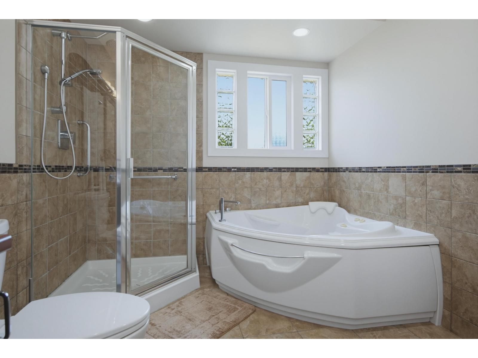 3 Bed, 2 Bath House for Sale in Surrey – 7340 TODD CRESCENT, Surrey – MLS# R3154625 - Image 18