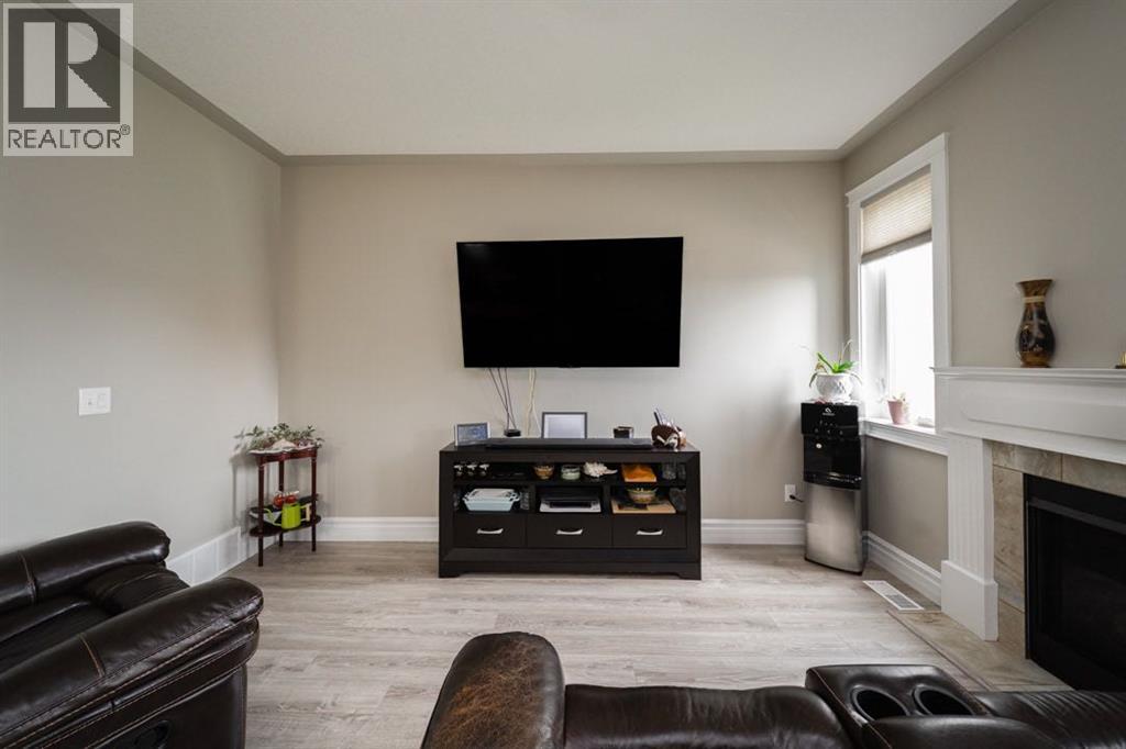 244 Athabasca Avenue, Fort McMurray