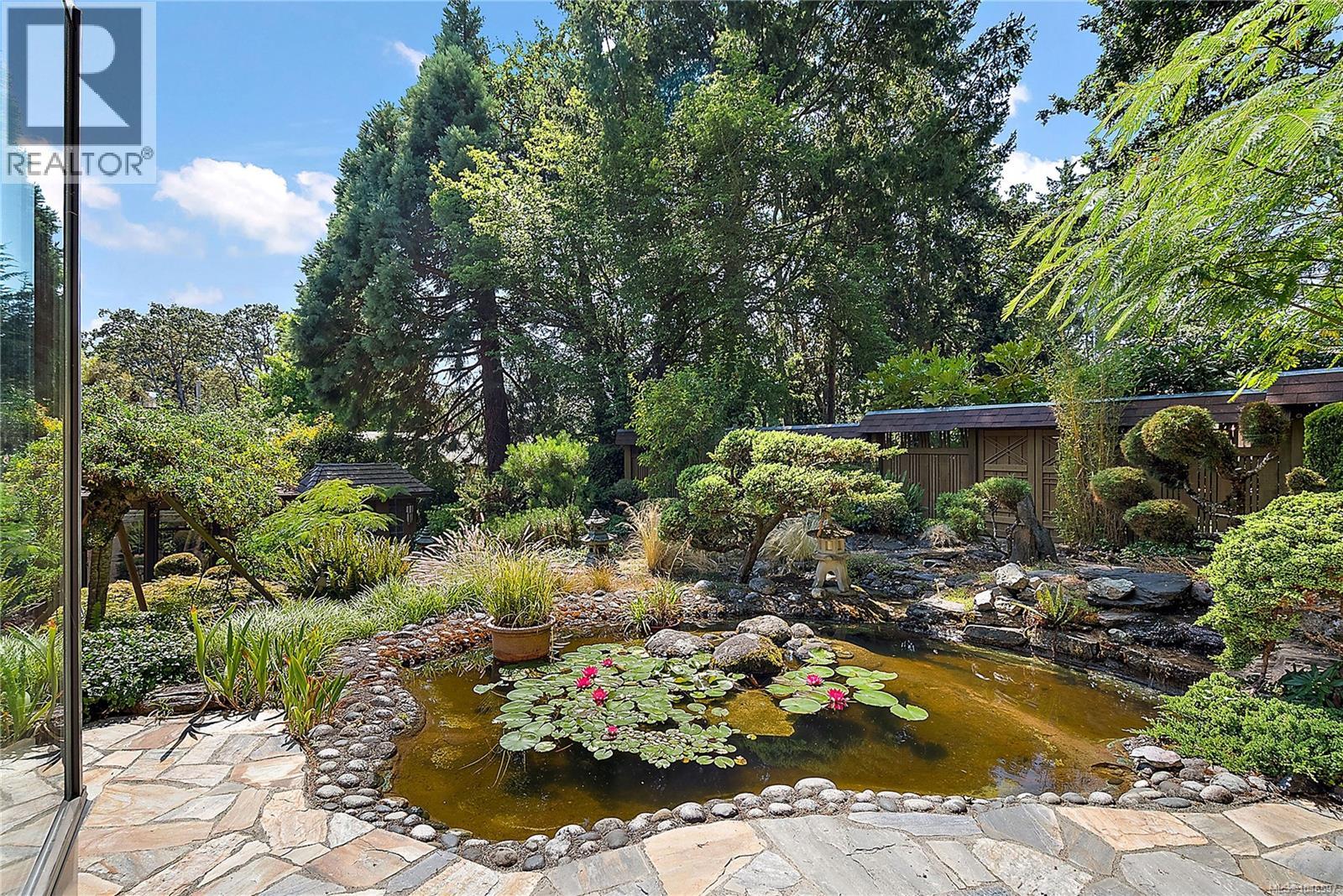 3832 Persimmon Dr - 27