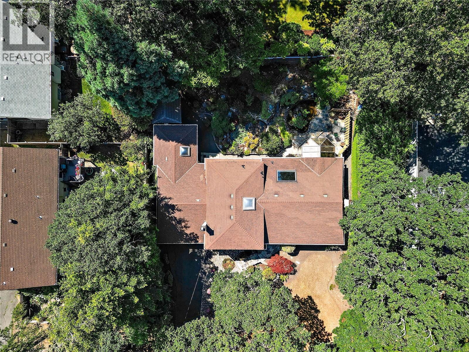 3832 Persimmon Dr - 35
