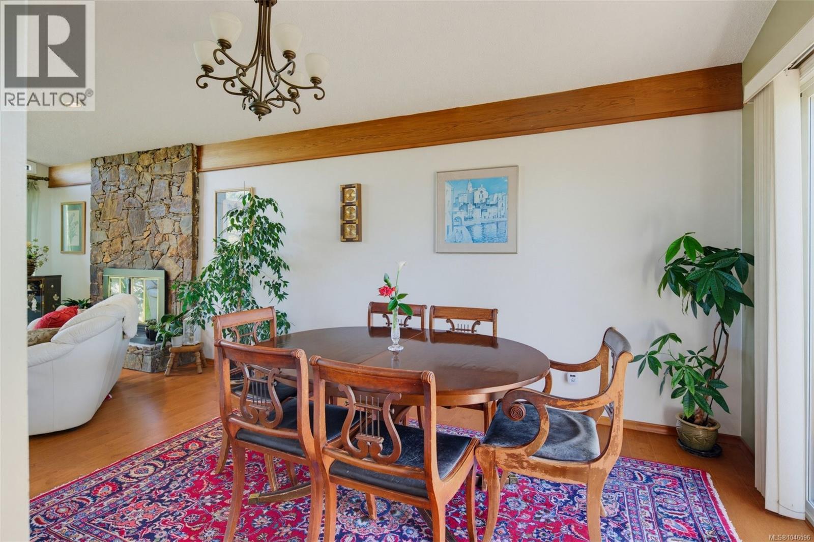 4070 Larchwood Dr - Image 10