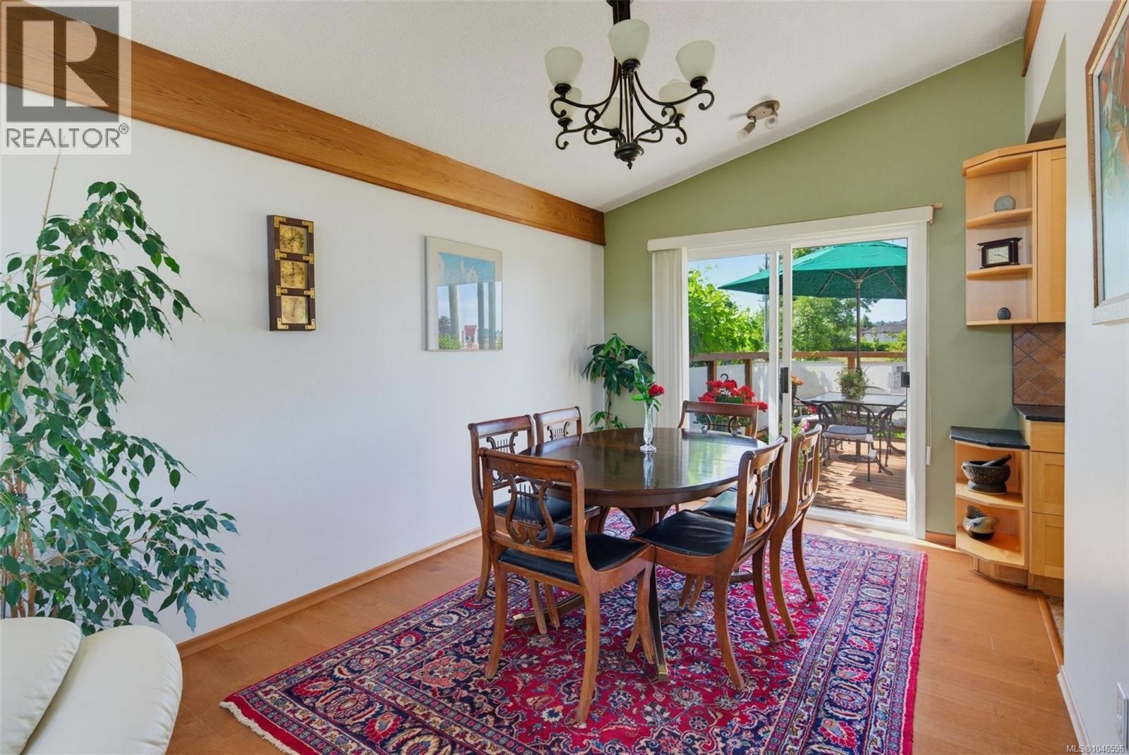 4070 Larchwood Dr - Image 11