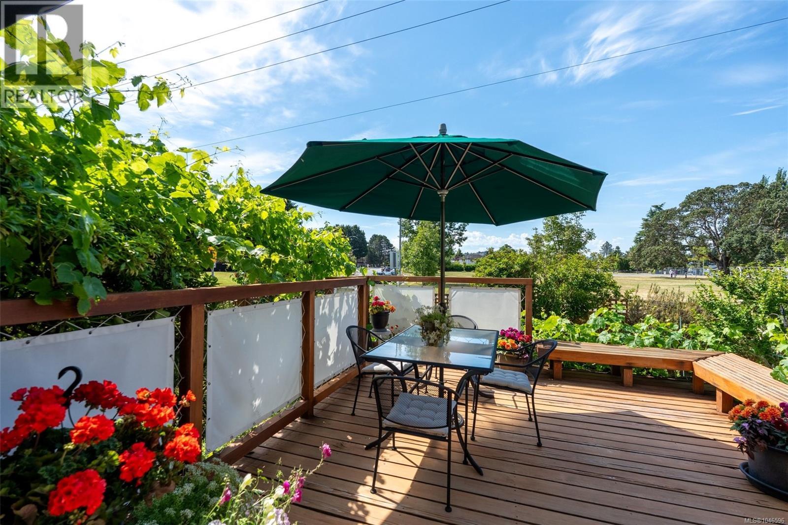 4070 Larchwood Dr - 12