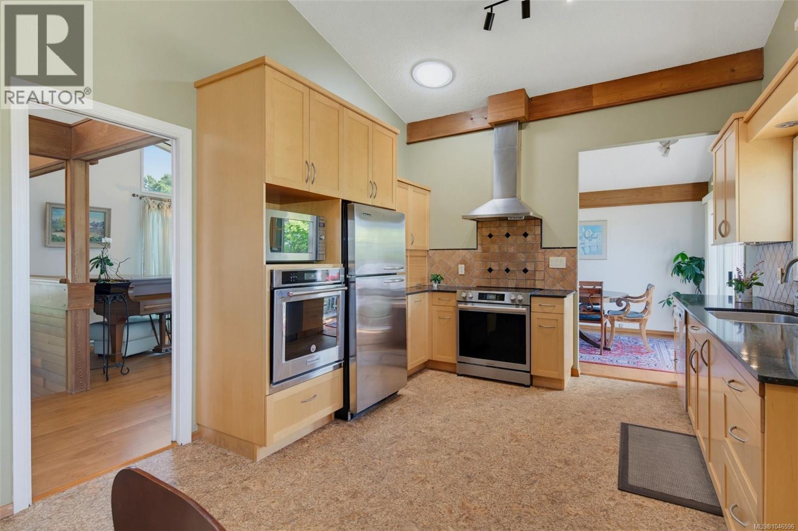 4070 Larchwood Dr - 18