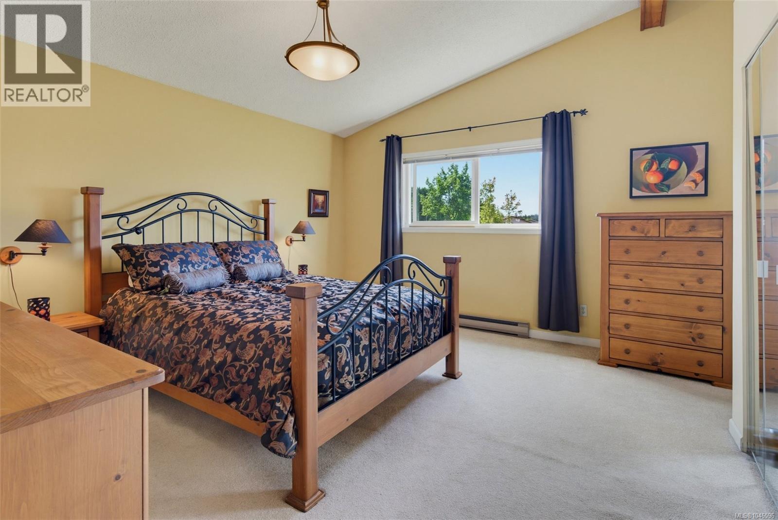 4070 Larchwood Dr - 23