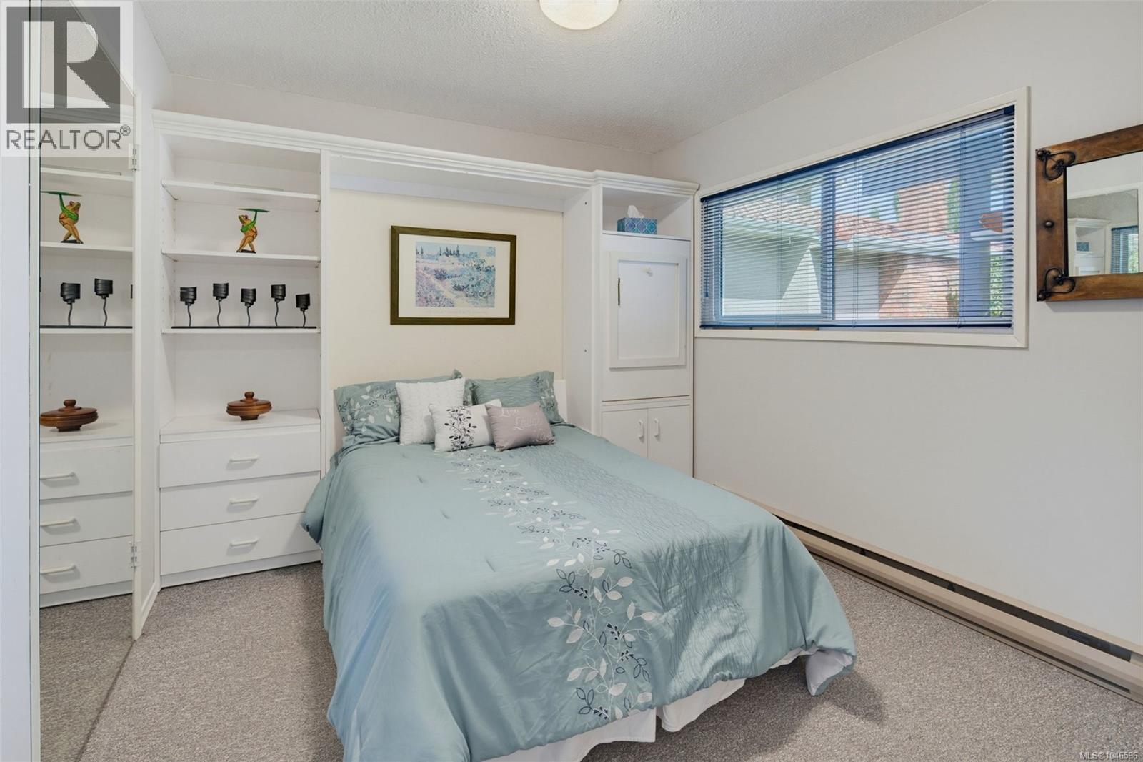 4070 Larchwood Dr - 27