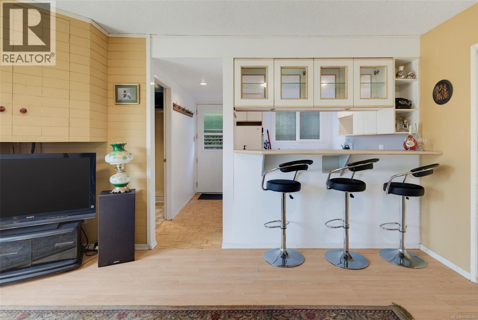 4070 Larchwood Dr - Image 30