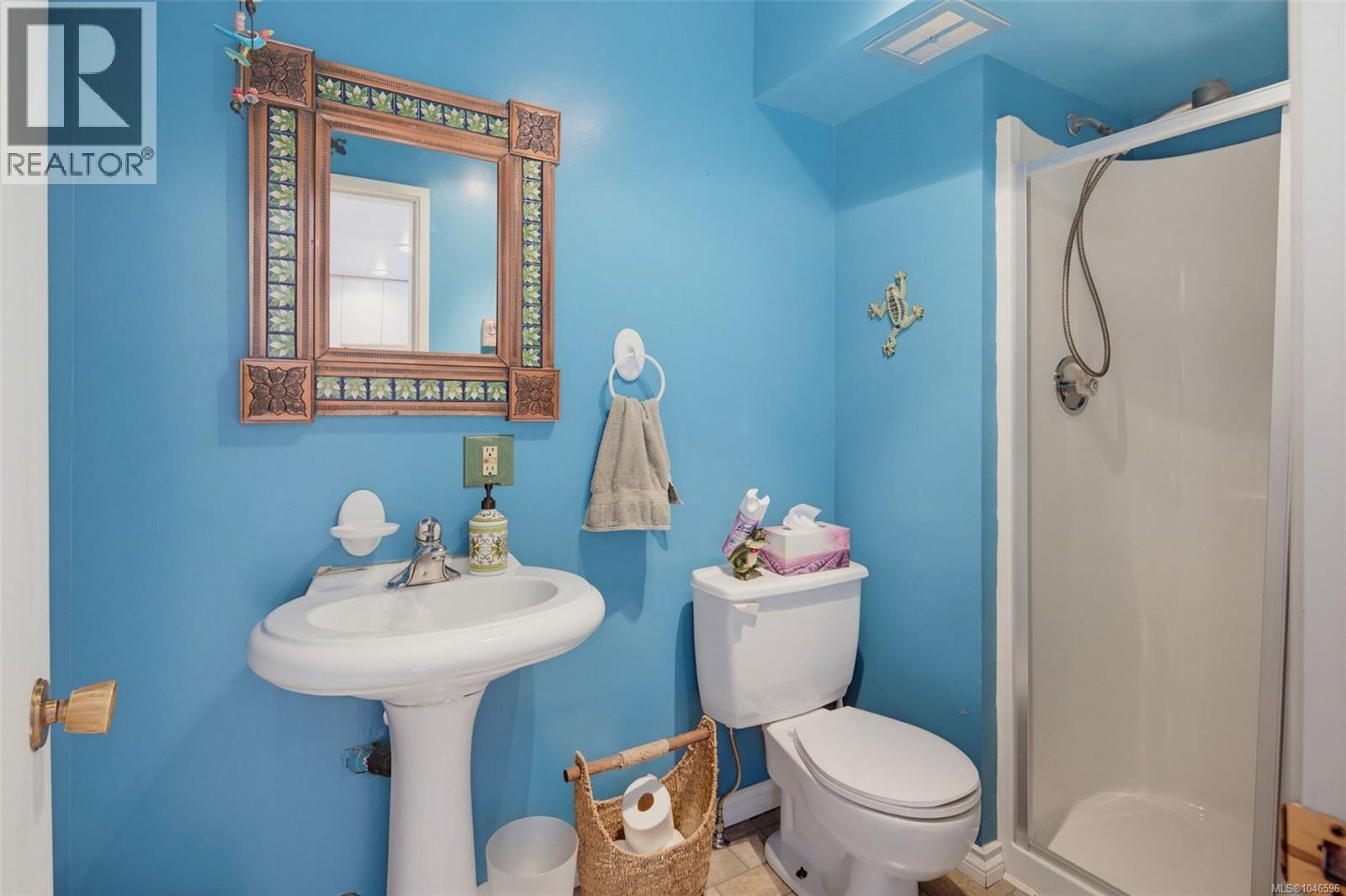 4070 Larchwood Dr - Image 32
