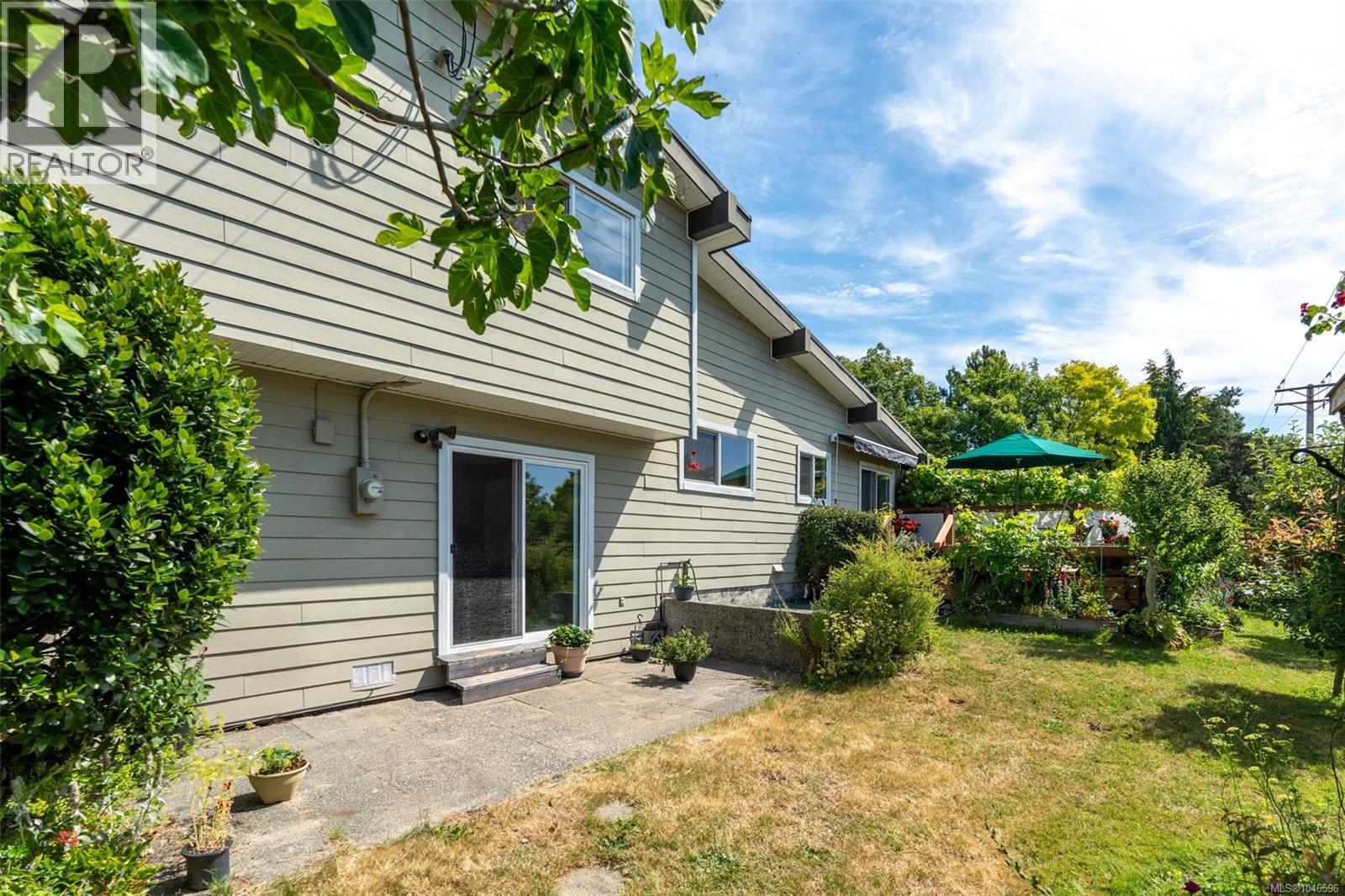4070 Larchwood Dr - Image 33