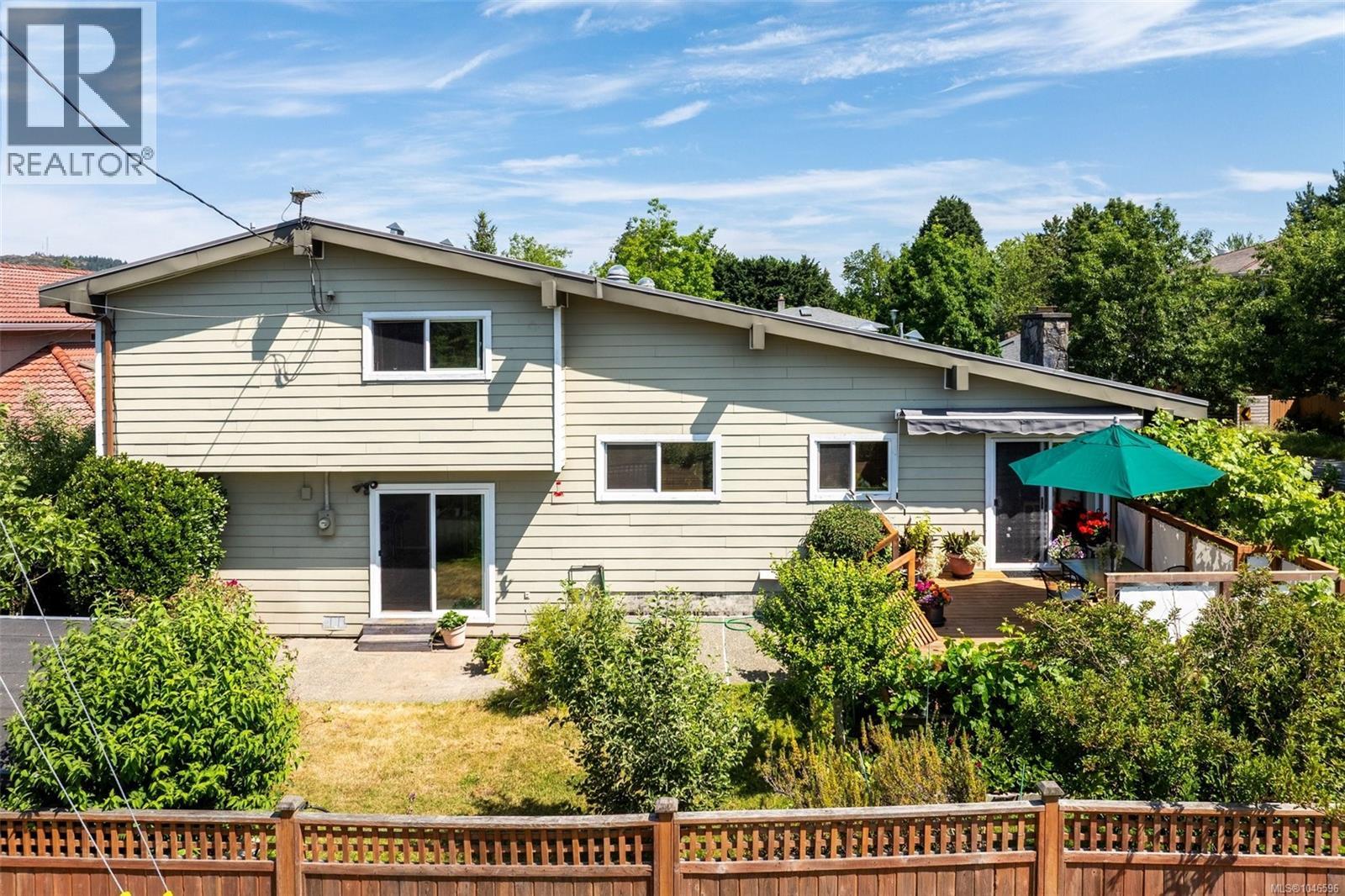 4070 Larchwood Dr - Image 34