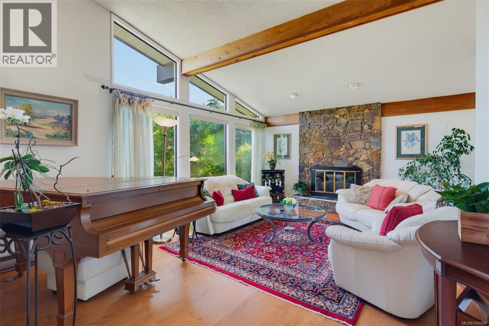 4070 Larchwood Dr - Image 7