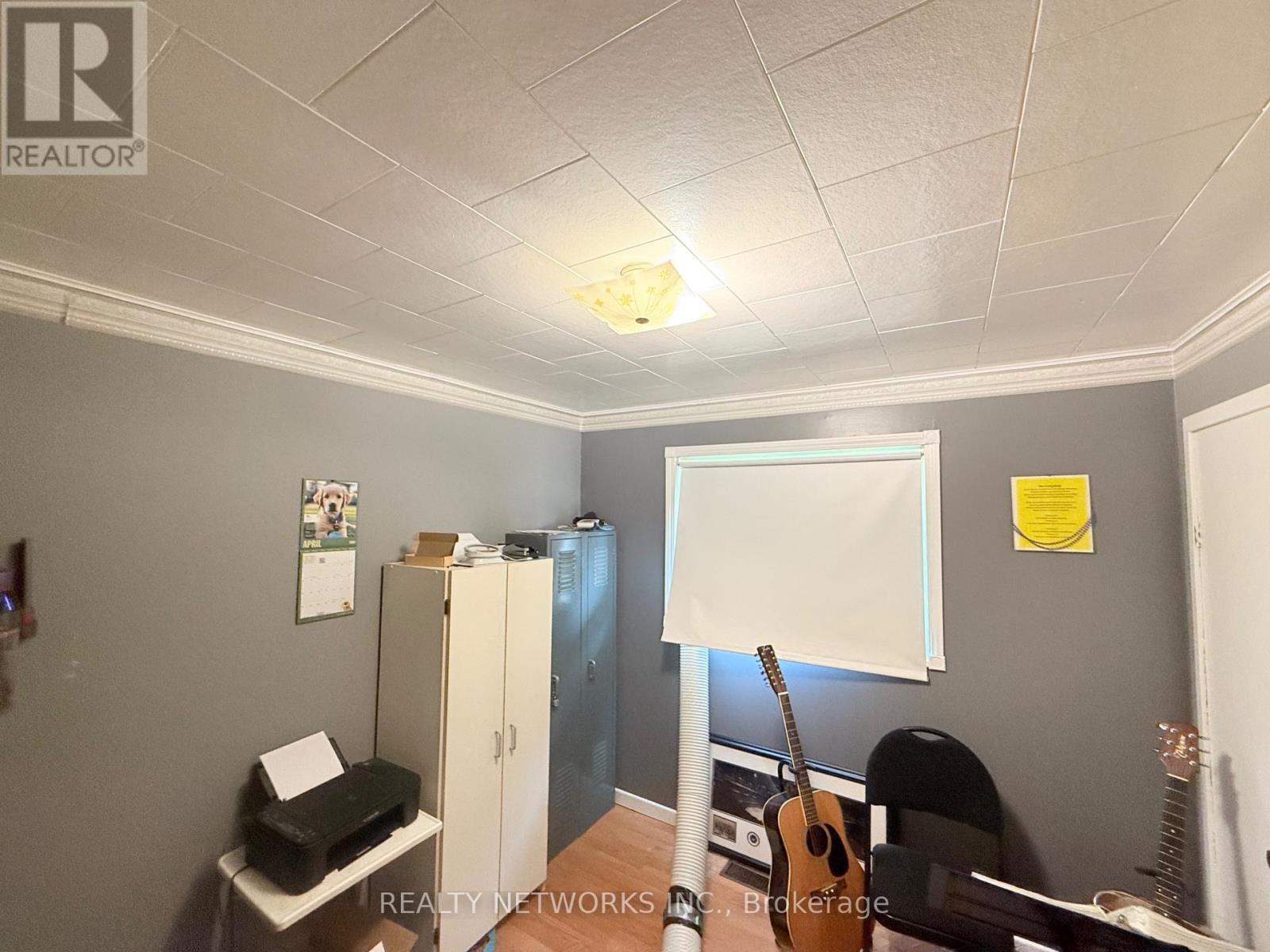 208 CONLEY STREET S - Image 10