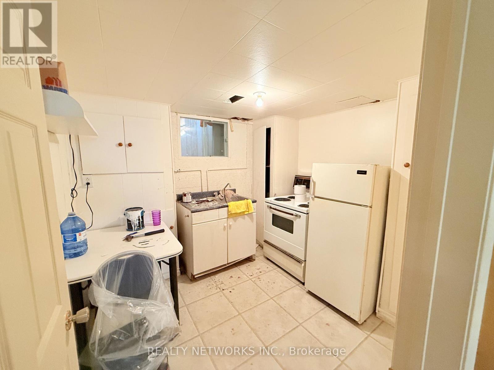 208 CONLEY STREET S - 16