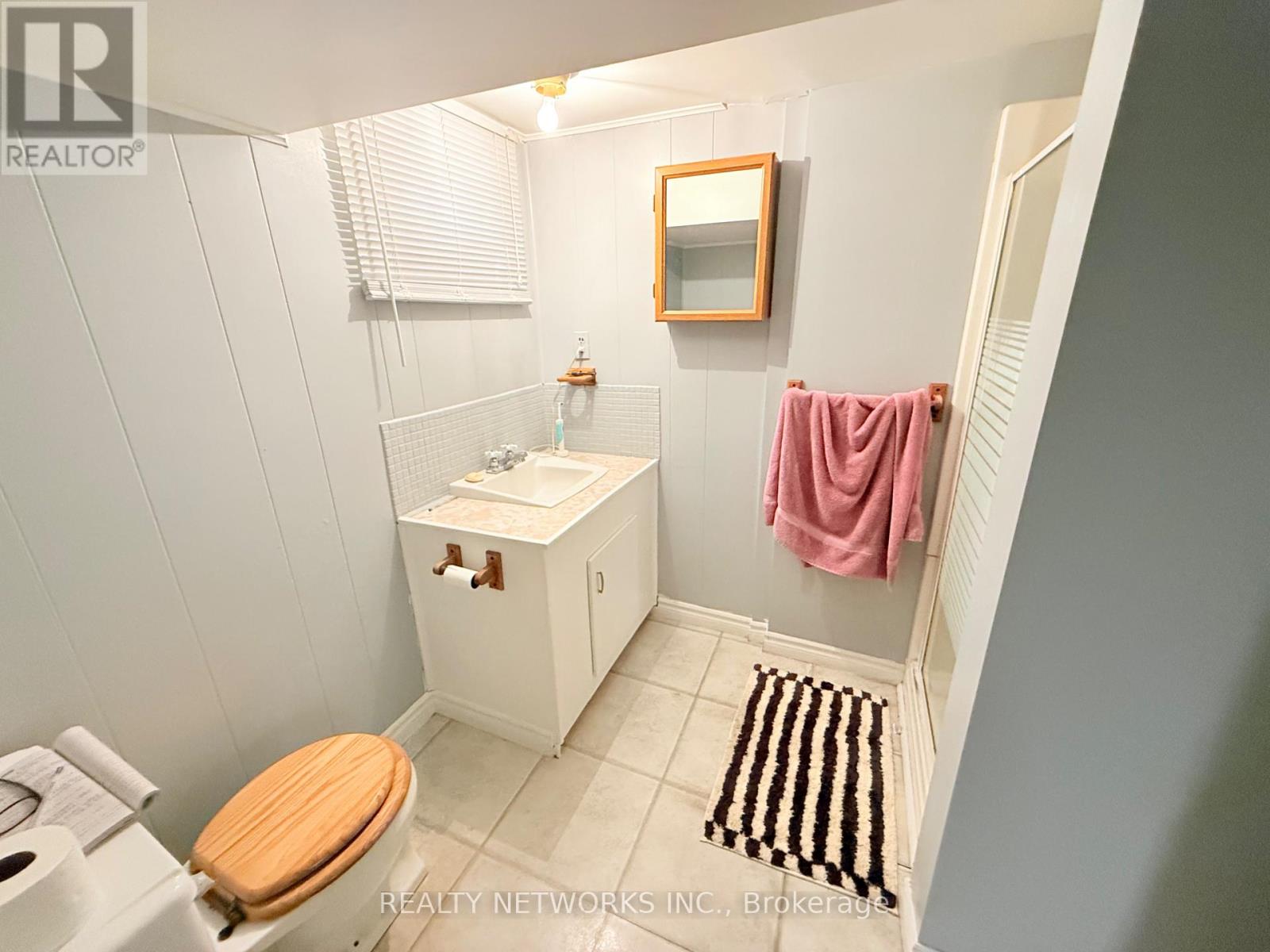 208 CONLEY STREET S - Image 17