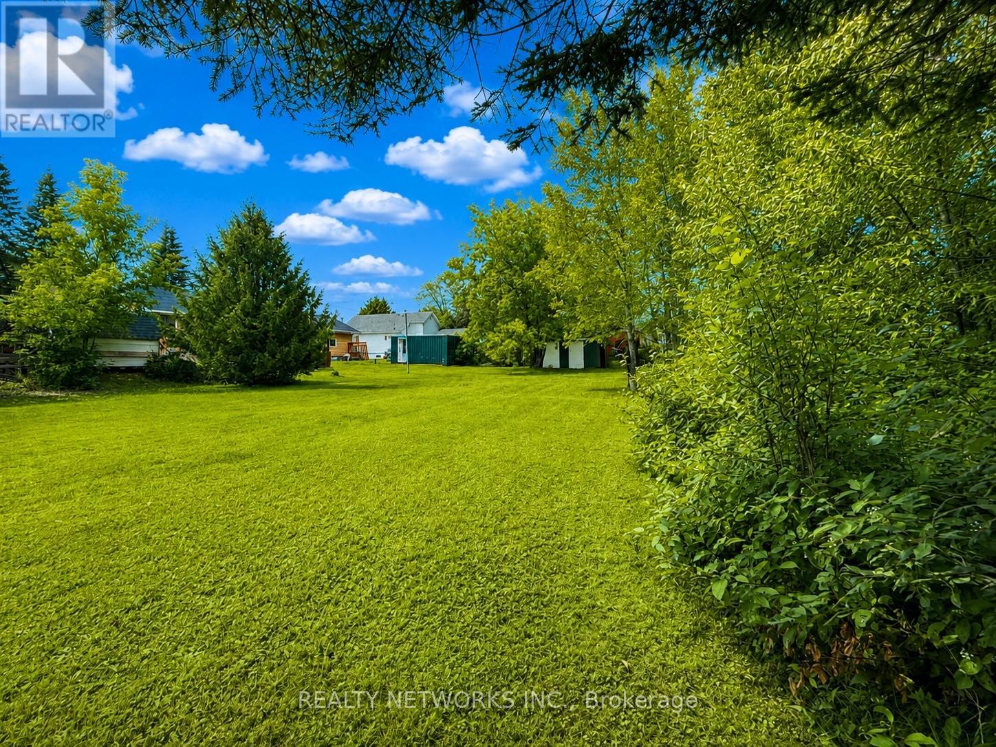 208 CONLEY STREET S - Image 19