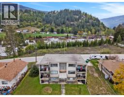525 11th Avenue, Castlegar, BC V1N1J6 Photo 8