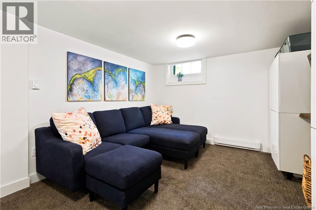 109 Burlington Avenue - 36