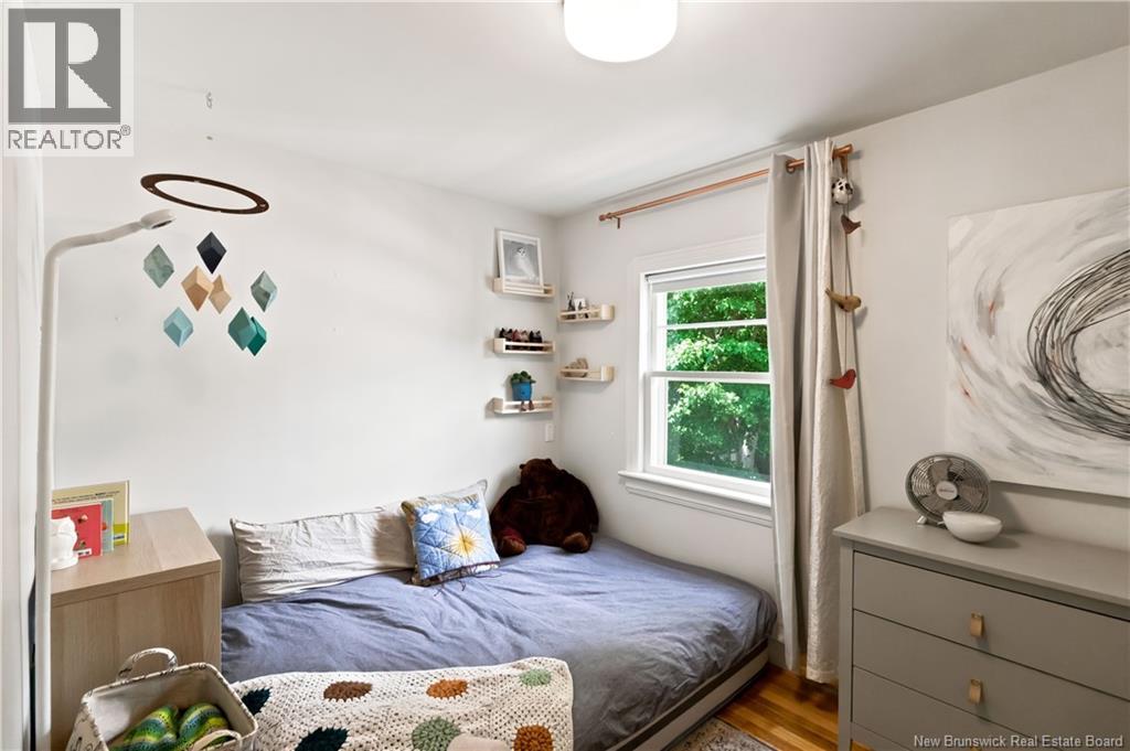 109 Burlington Avenue - 24