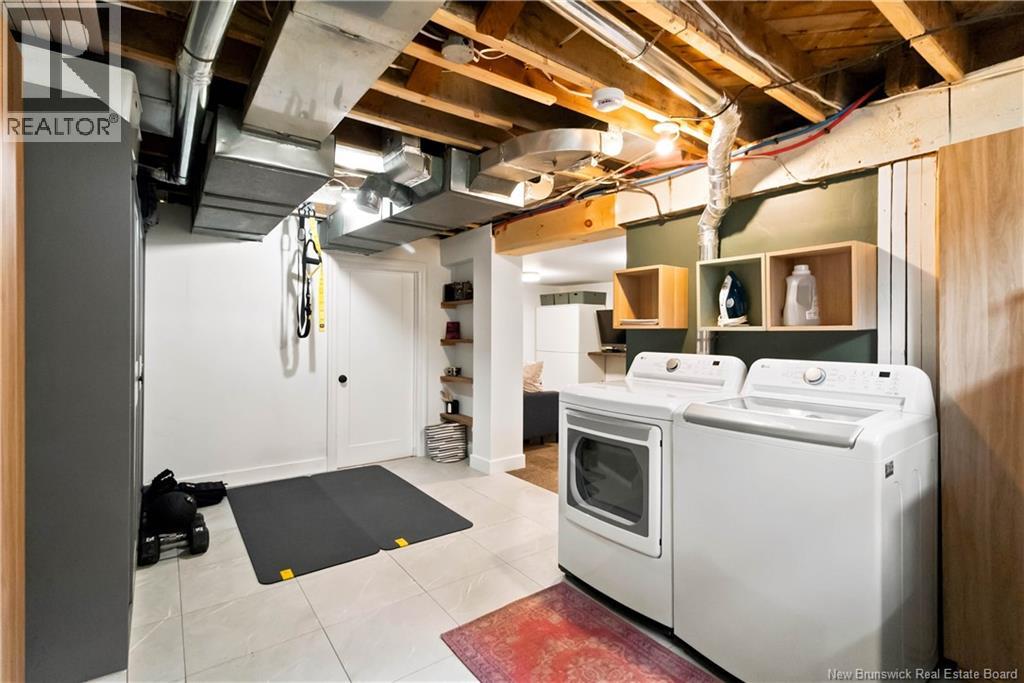 109 Burlington Avenue - 35