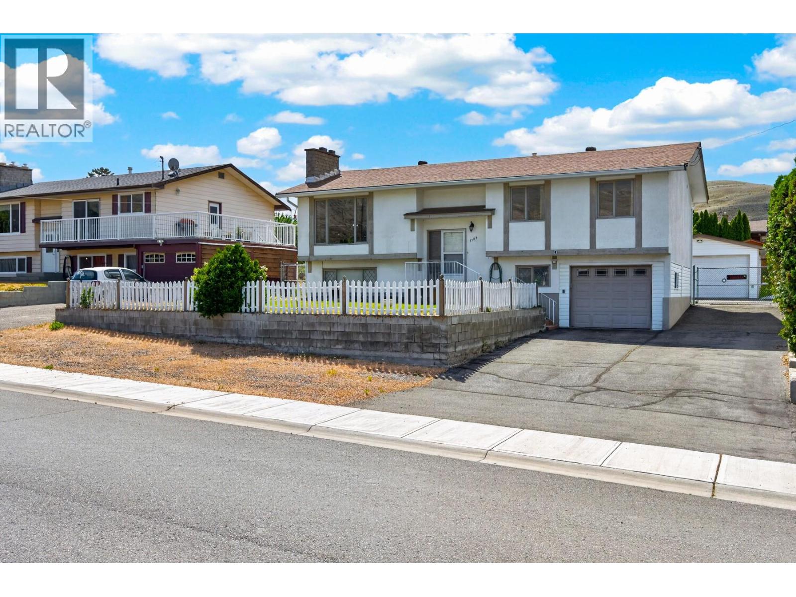 1106 Maclean Crescent - 37
