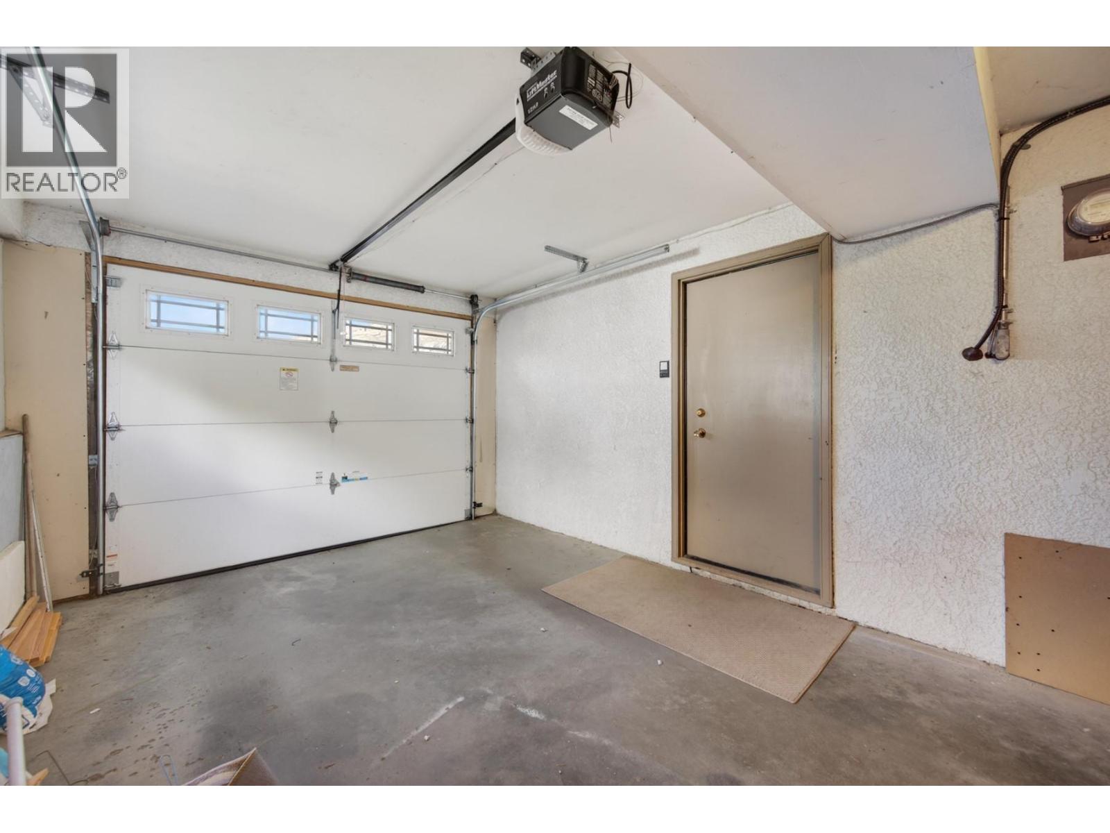 1106 Maclean Crescent - Image 34