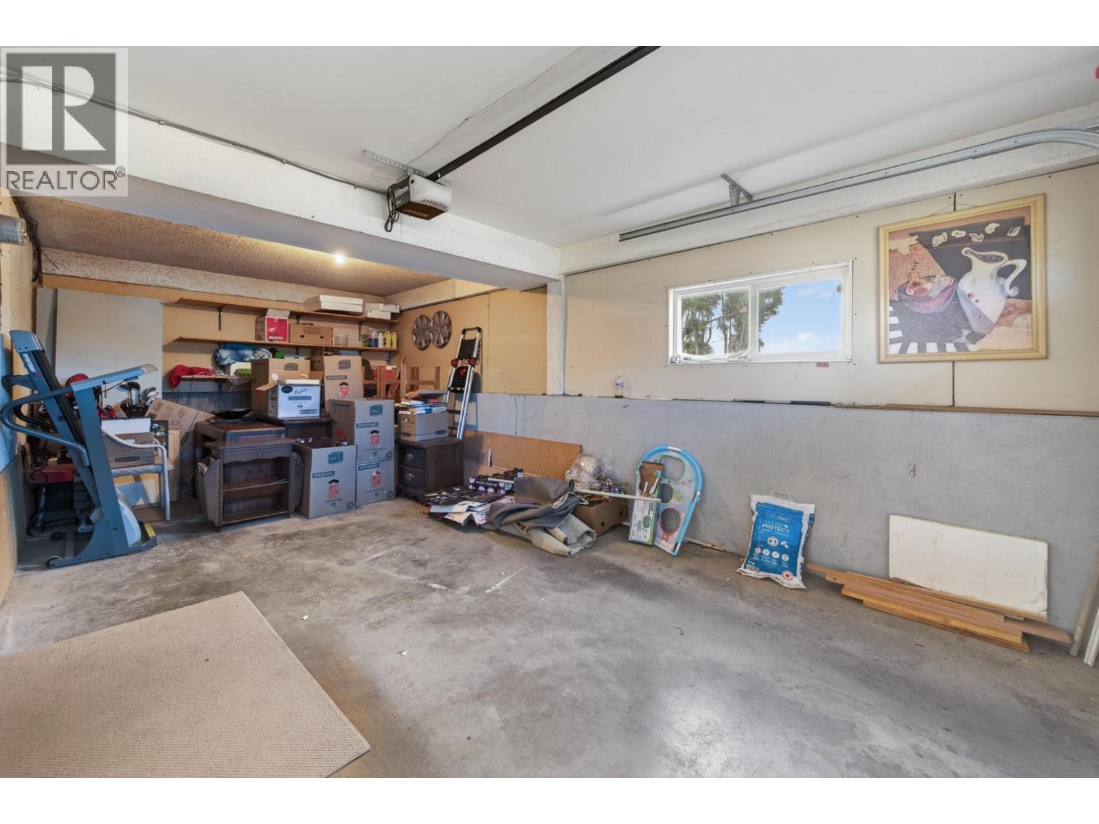 1106 Maclean Crescent - 35