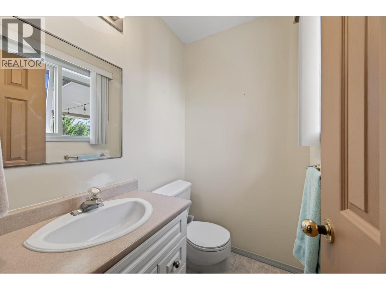 1106 Maclean Crescent - Image 20