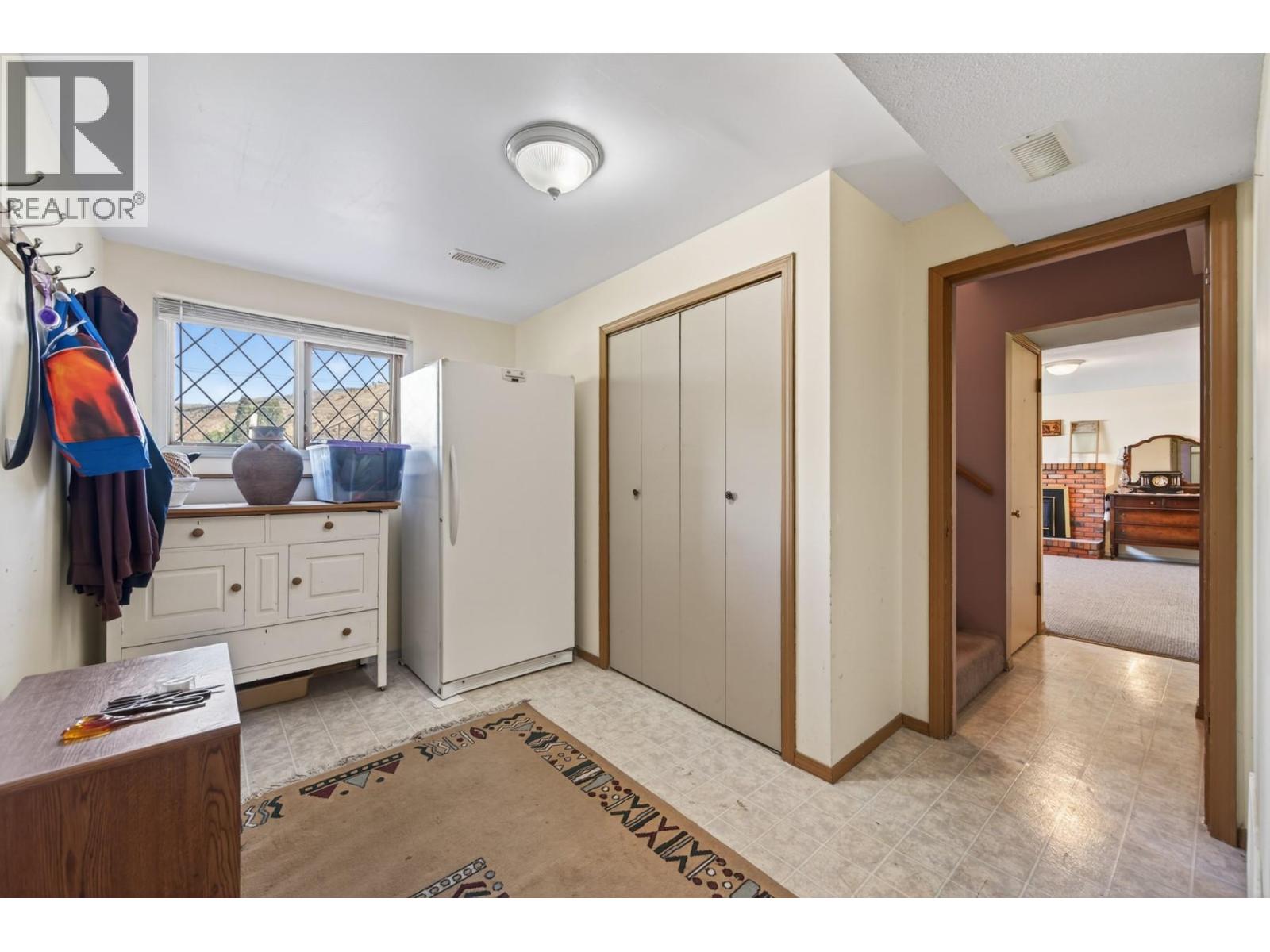 1106 Maclean Crescent - 33