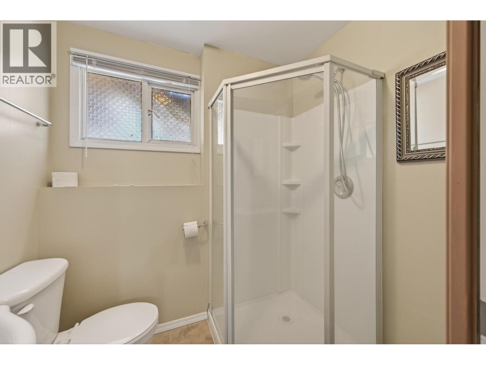 1106 Maclean Crescent - Image 28