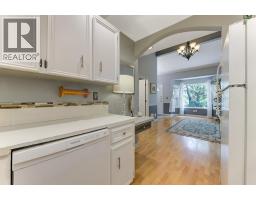 3155 Gordon Drive Unit# 404, Kelowna, BC V1W3N6 Photo 8