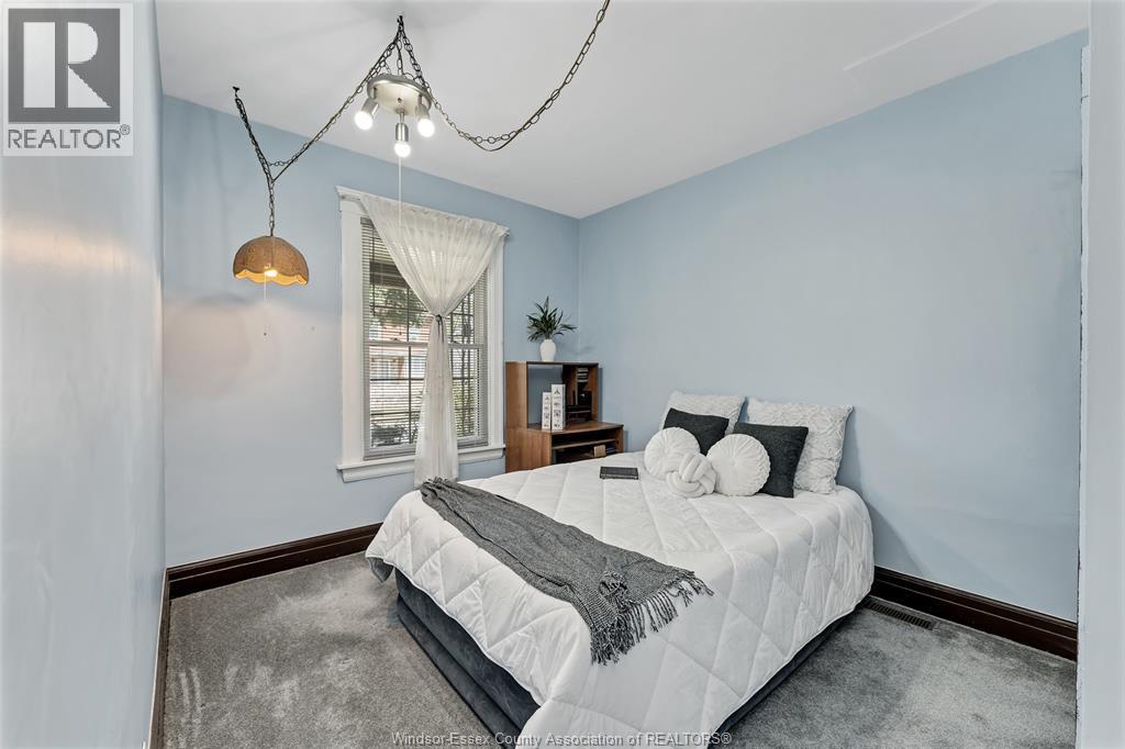 841 PIERRE AVENUE - 13