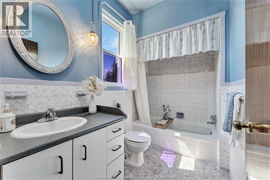 841 PIERRE AVENUE - 15
