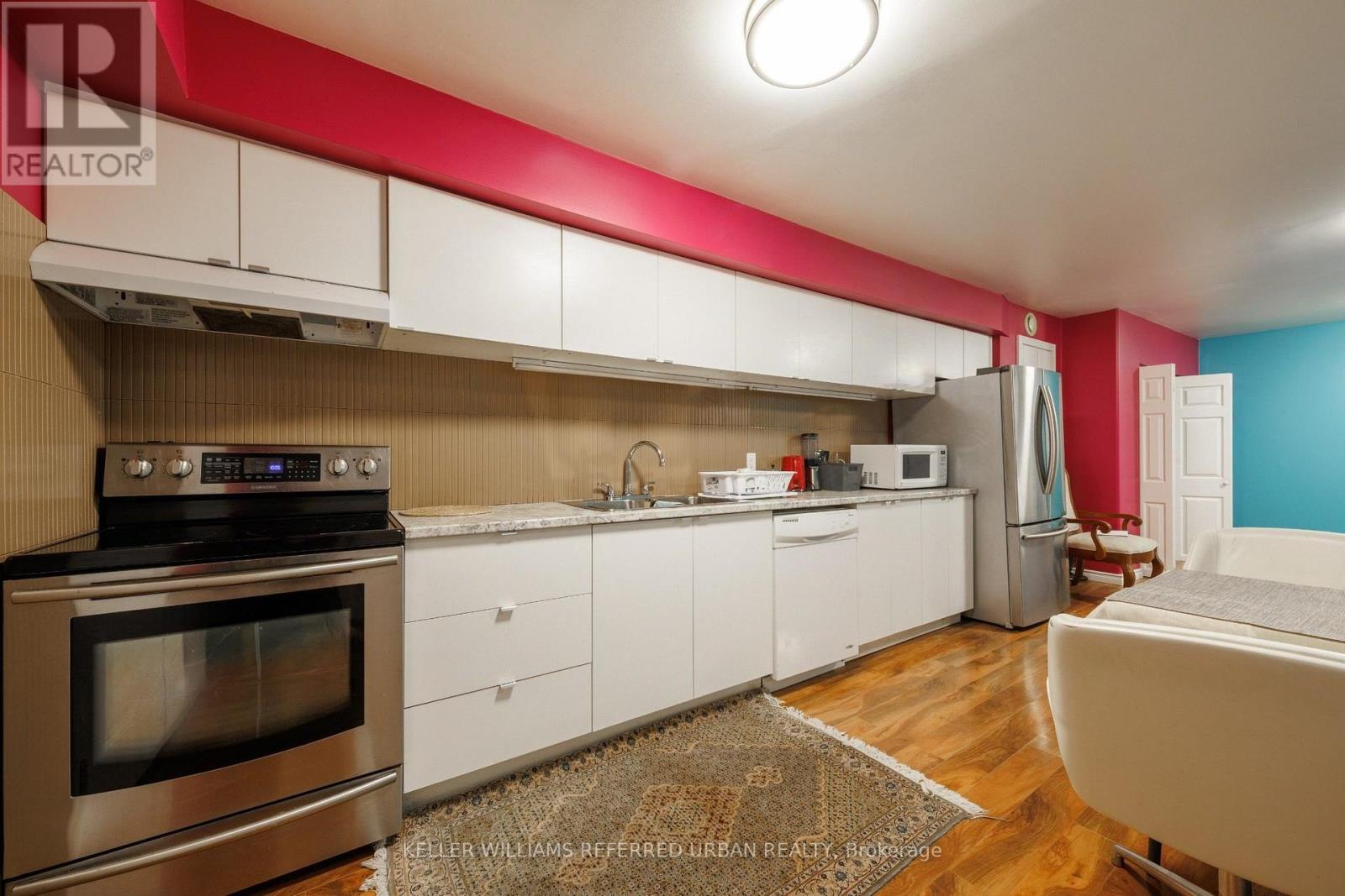 6 ELMHURST DRIVE - 44