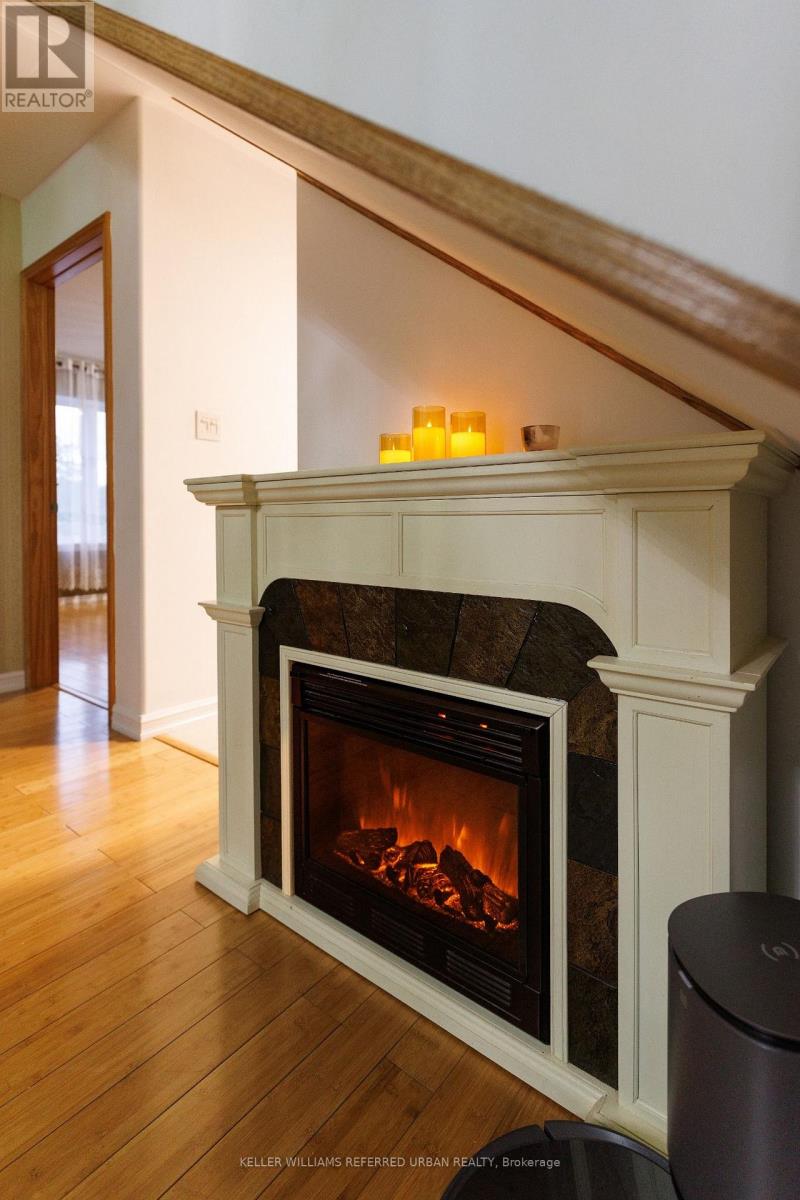 6 ELMHURST DRIVE - 7