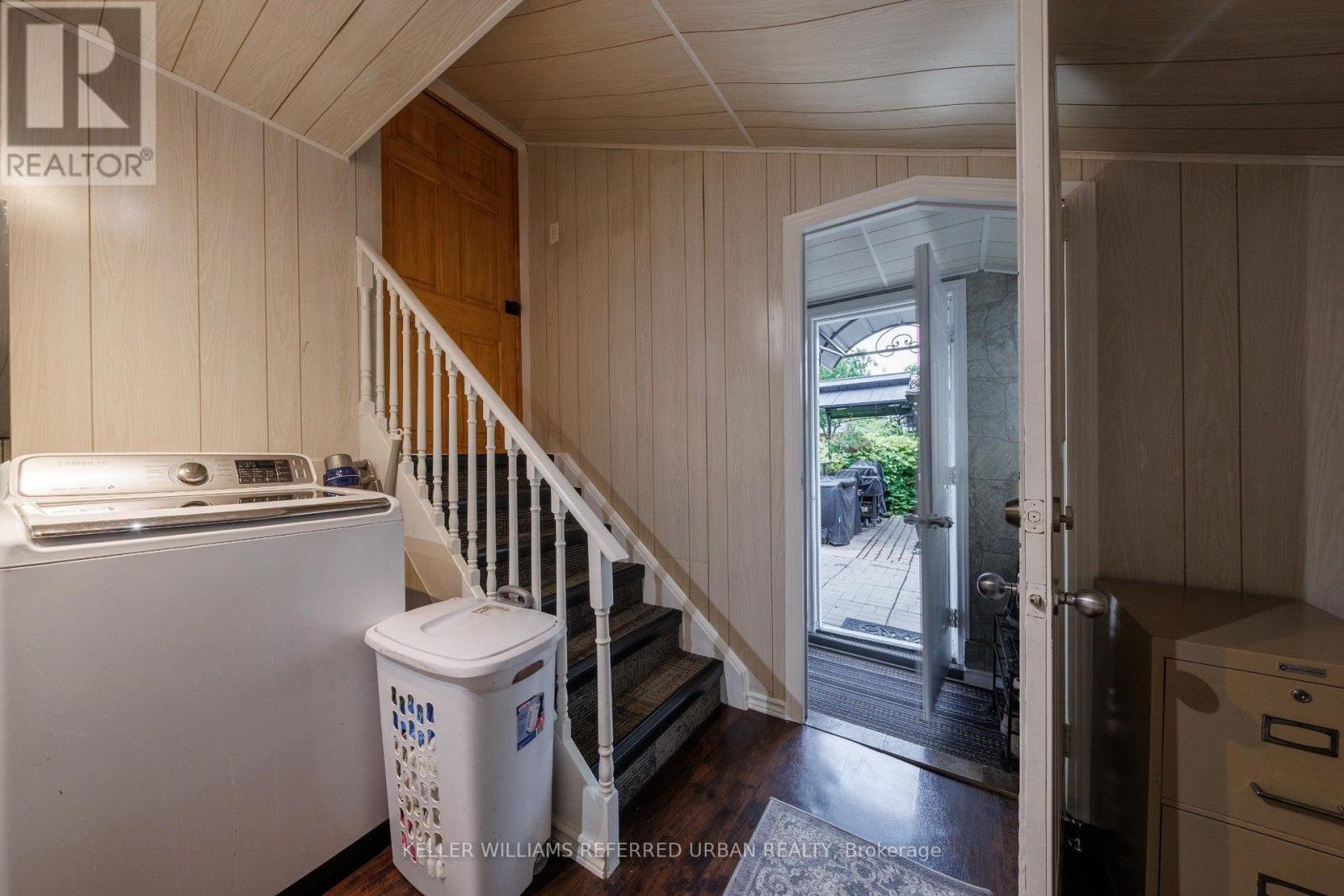 6 ELMHURST DRIVE - 41