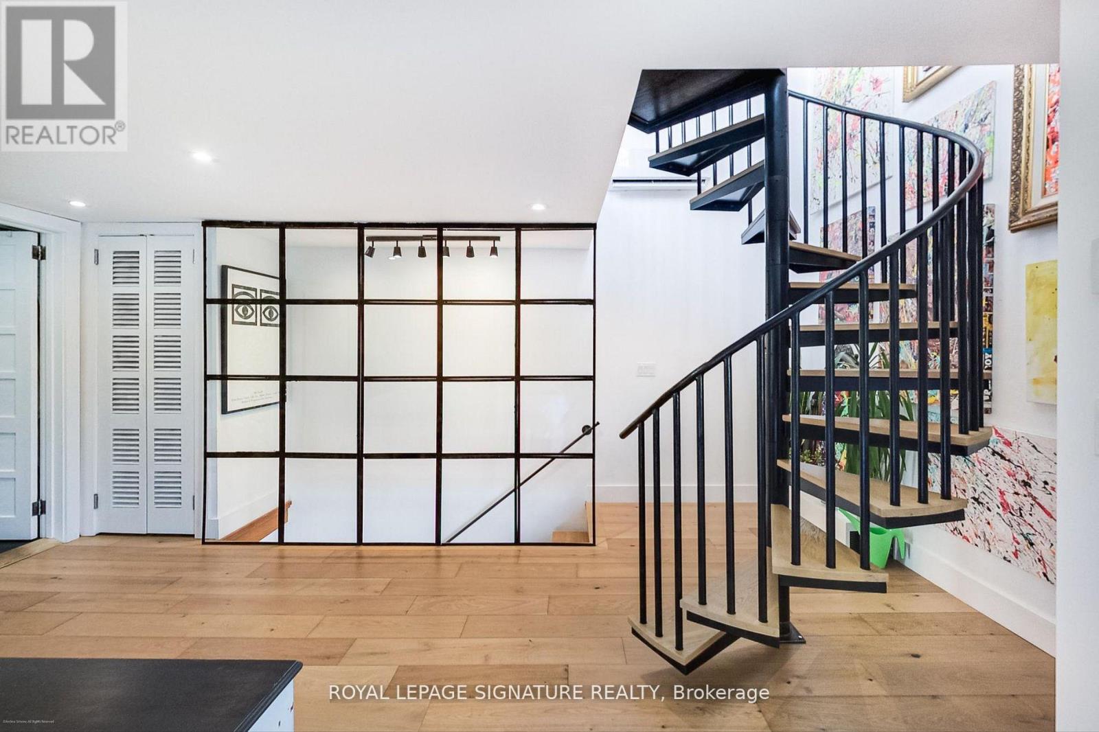 6 LITTLEHAYES LANE - 15