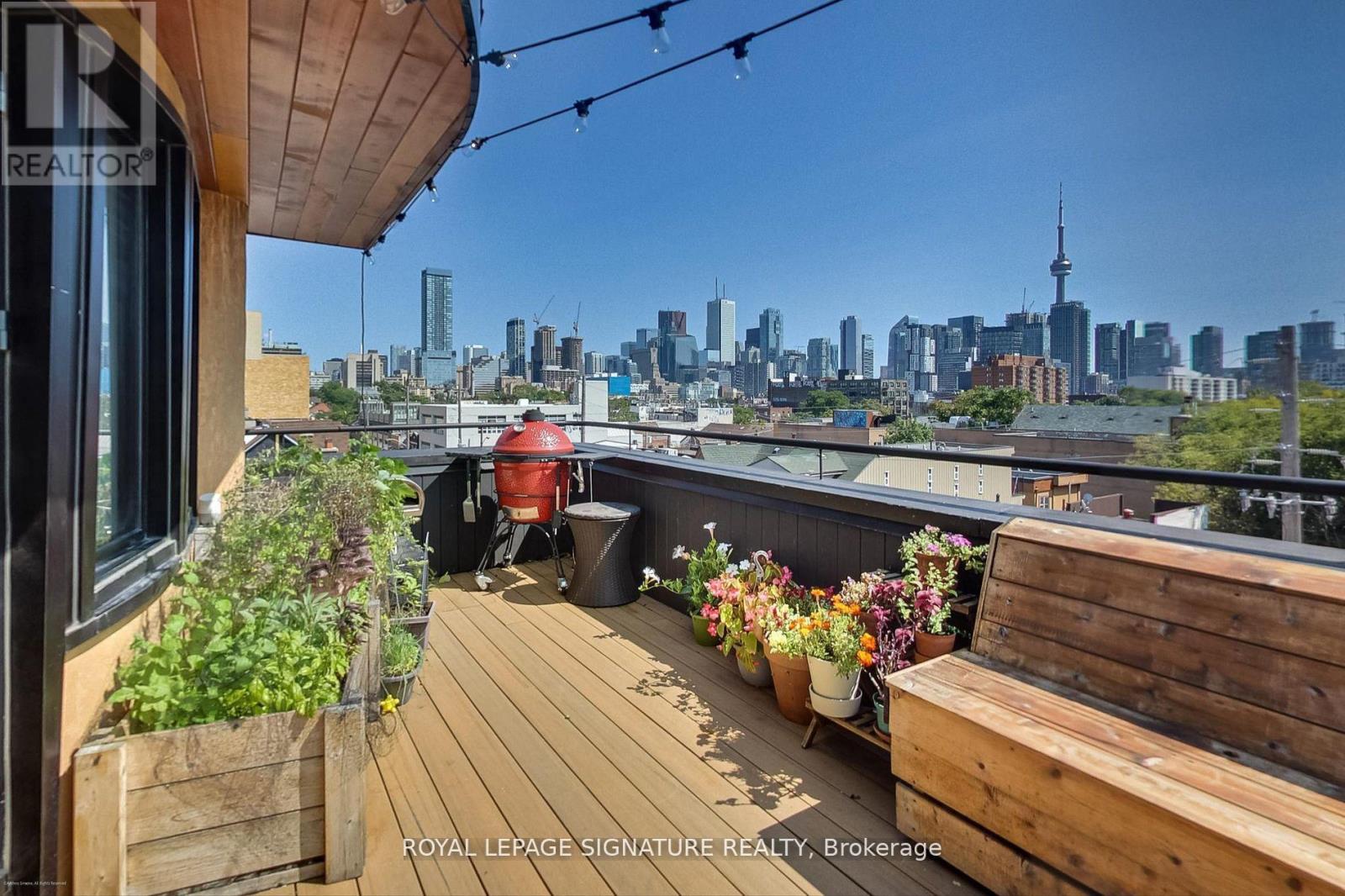 6 LITTLEHAYES LANE - 25