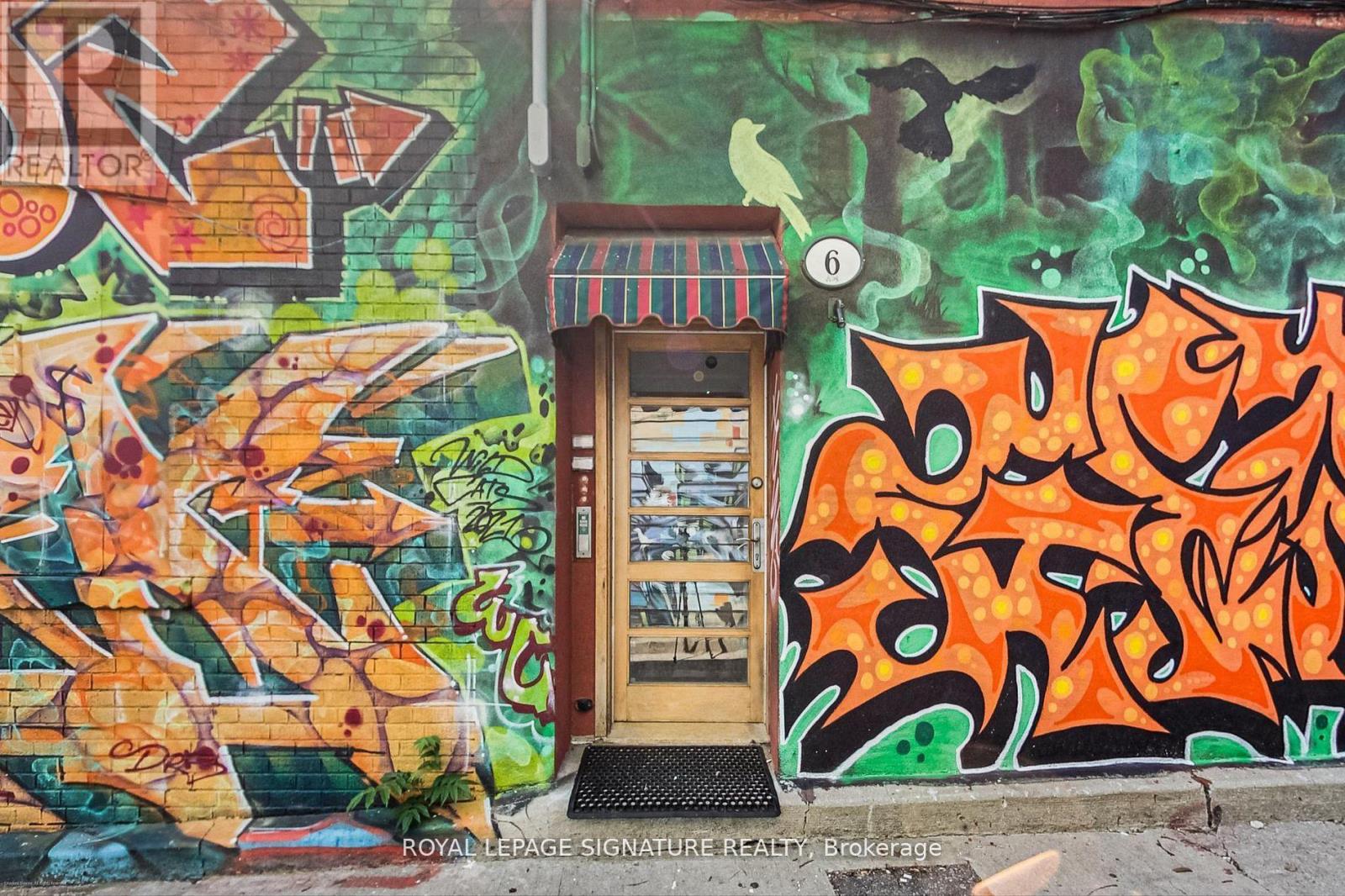6 LITTLEHAYES LANE - 39