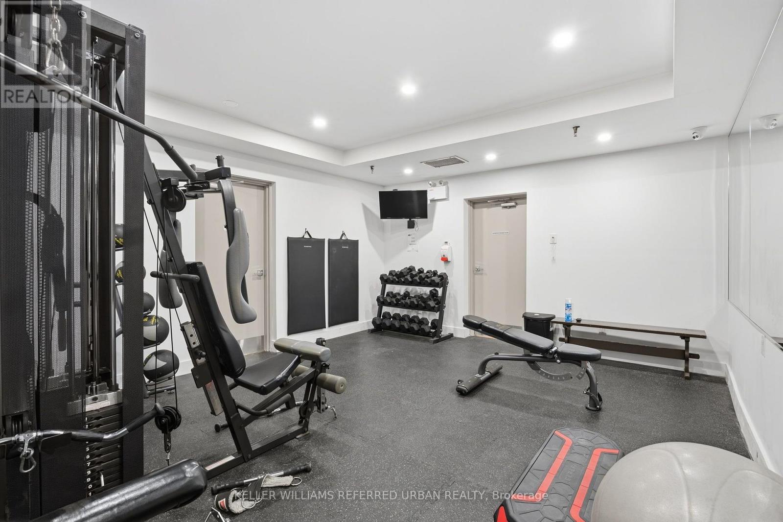 #1501 3000 BATHURST STREET - 28
